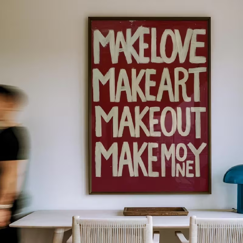 Home Decor Quotes - Modern,Retro Self Made Love Kisses Me